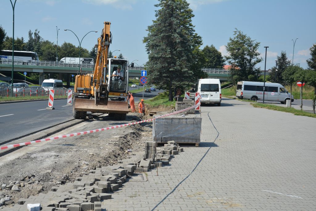 budowa przystanku MZK Nowy Targ przy dekadzie 